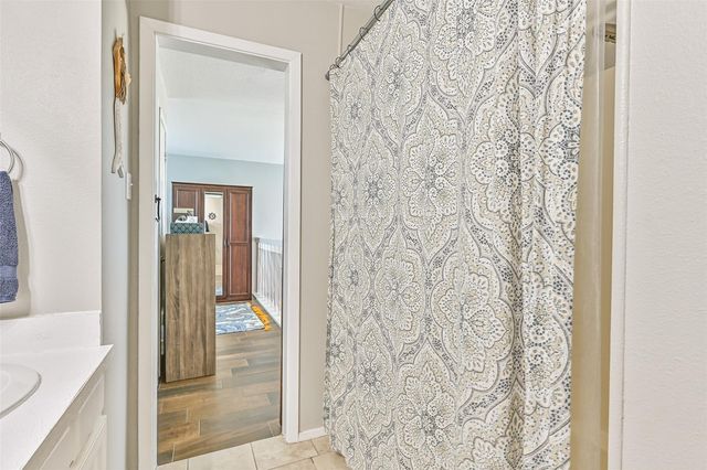 908 Calico Jack Cove, Galveston, TX 77554