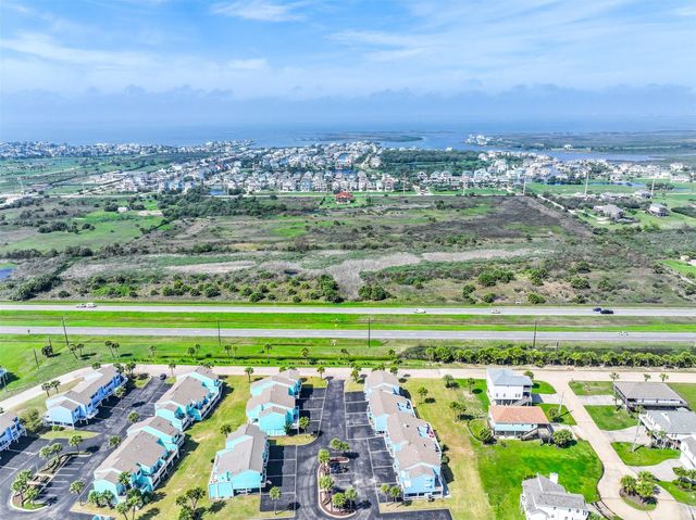 908 Calico Jack Cove, Galveston, TX 77554