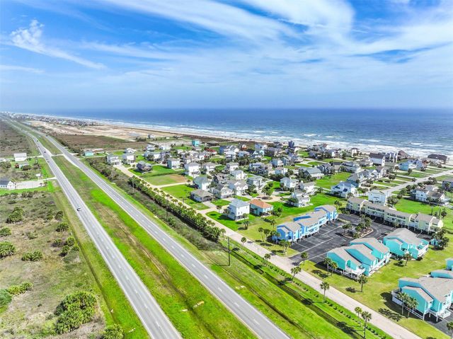 908 Calico Jack Cove, Galveston, TX 77554