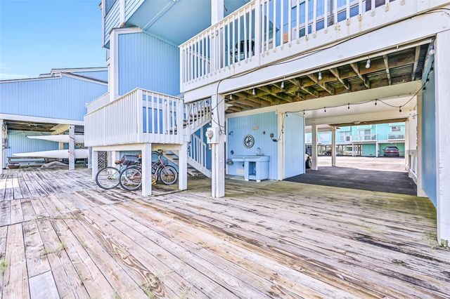 908 Calico Jack Cove, Galveston, TX 77554