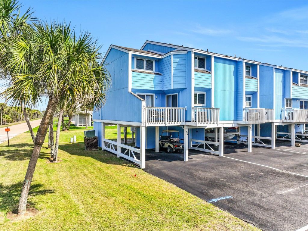 908 Calico Jack Cove, Galveston, TX 77554