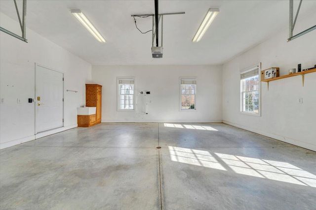 28 Queen Mothers CT, Wirtz, VA 24184