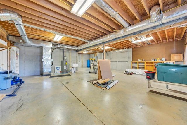 28 Queen Mothers CT, Wirtz, VA 24184