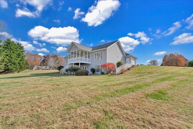28 Queen Mothers CT, Wirtz, VA 24184