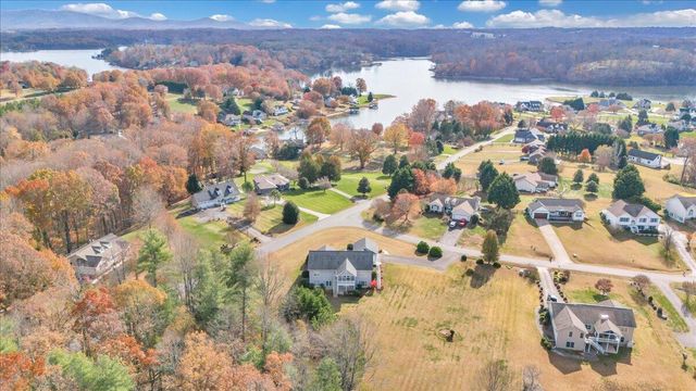 28 Queen Mothers CT, Wirtz, VA 24184