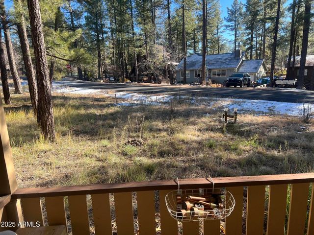 800 E Reindeer Drive, Munds Park, AZ 86017