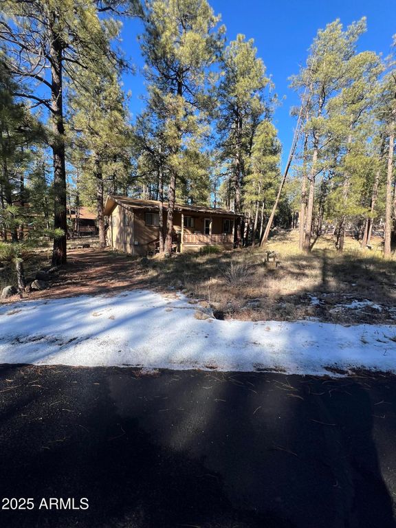 800 E Reindeer Drive, Munds Park, AZ 86017