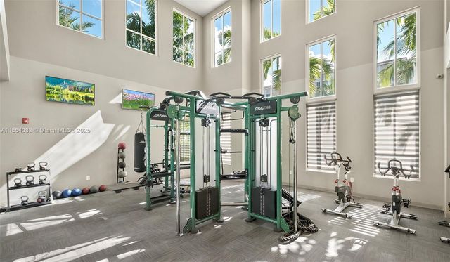 10170 SW 7th St 21-410, Pembroke Pines, FL 33025