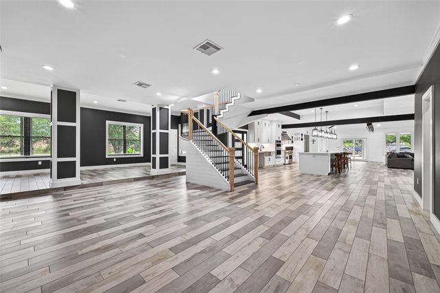 323 E Palm Street, Fresno, TX 77545