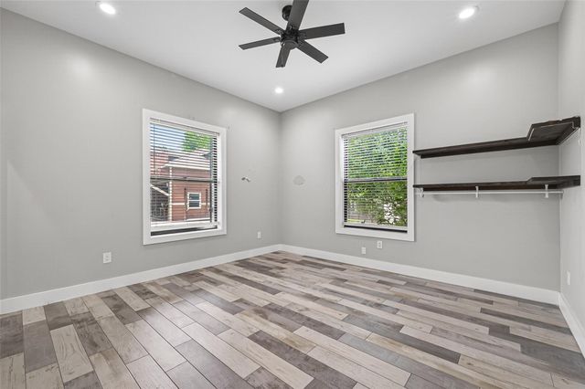 323 E Palm Street, Fresno, TX 77545