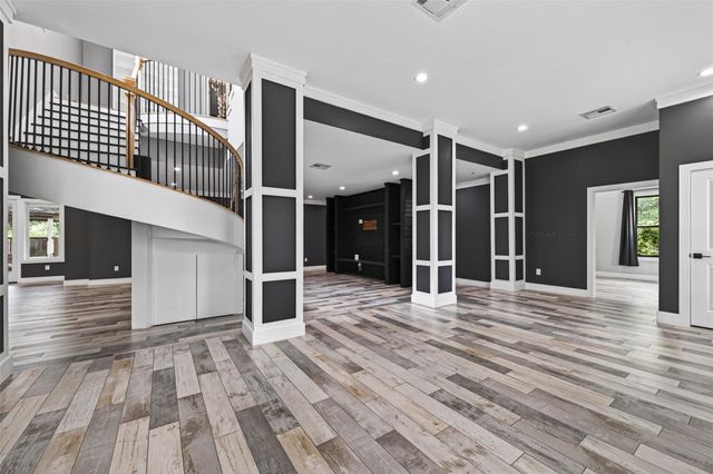 323 E Palm Street, Fresno, TX 77545