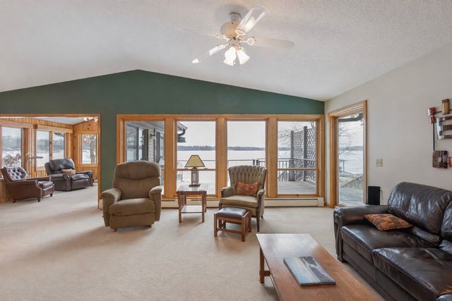 19439 E Tri Oak Circle NE, Wyoming, MN 55092