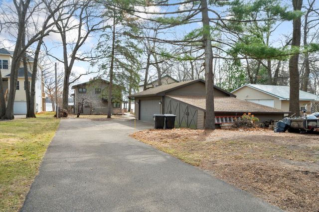 19439 E Tri Oak Circle NE, Wyoming, MN 55092