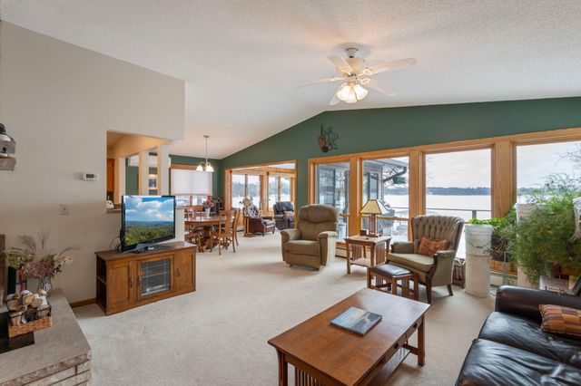 19439 E Tri Oak Circle NE, Wyoming, MN 55092