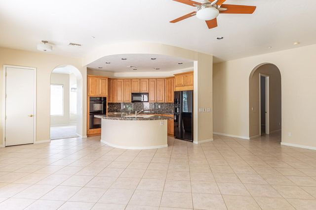 11183 E Beck Lane, Scottsdale, AZ 85255