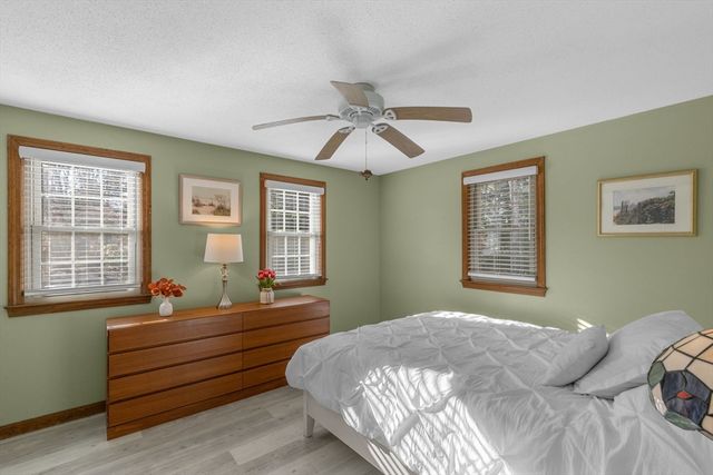 16 Bridgets Path, Barnstable, MA 02632