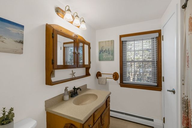 16 Bridgets Path, Barnstable, MA 02632