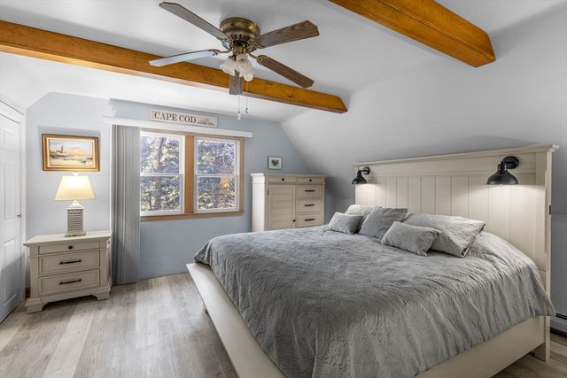 16 Bridgets Path, Barnstable, MA 02632