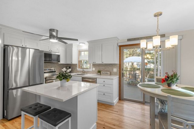 16 Bridgets Path, Barnstable, MA 02632