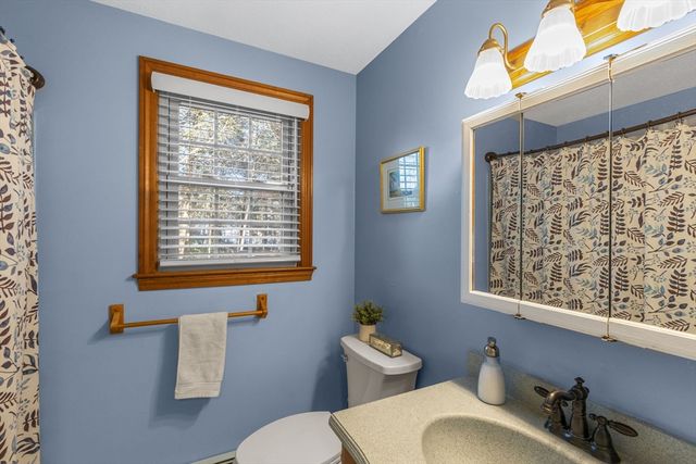 16 Bridgets Path, Barnstable, MA 02632