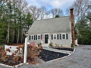 16 Bridgets Path, Barnstable, MA 02632
