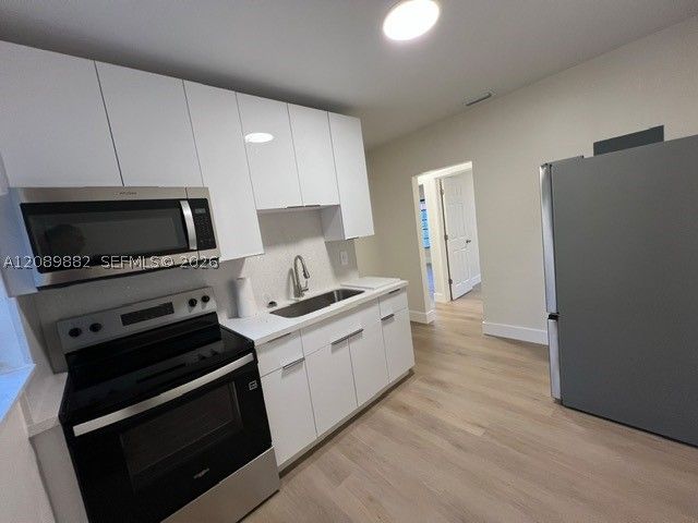 2655 SW 34th Ct, Miami, FL 33133