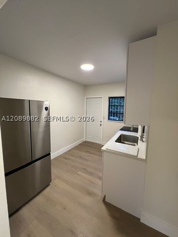 2655 SW 34th Ct, Miami, FL 33133