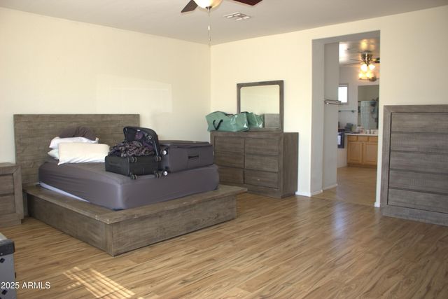 1433 W LONGHORN Drive, Chandler, AZ 85286