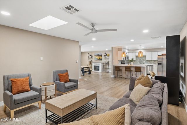 14408 N 36TH Place, Phoenix, AZ 85032