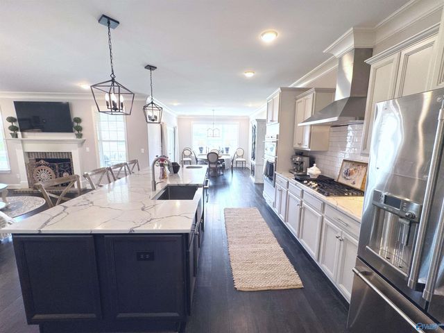 15 American Avenue SW, Huntsville, AL 35824