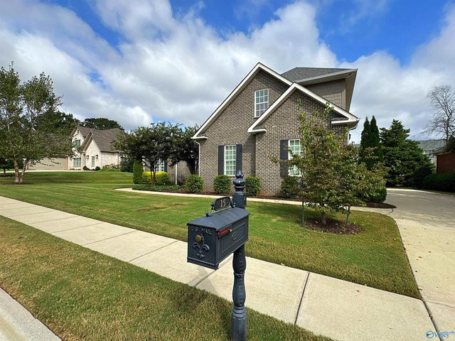 15 American Avenue SW, Huntsville, AL 35824