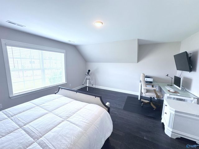 15 American Avenue SW, Huntsville, AL 35824
