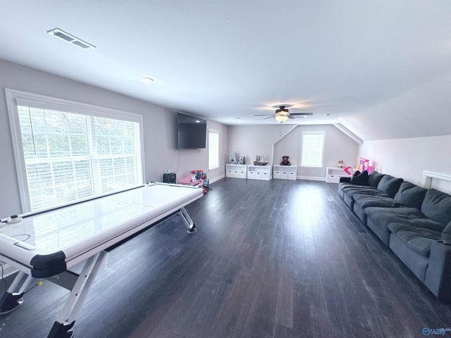 15 American Avenue SW, Huntsville, AL 35824