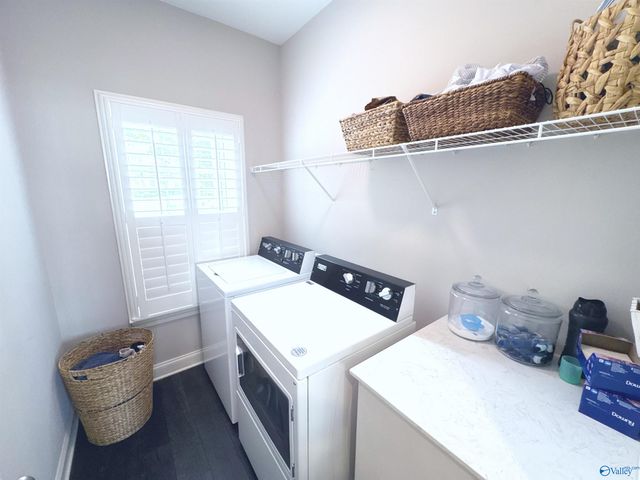15 American Avenue SW, Huntsville, AL 35824