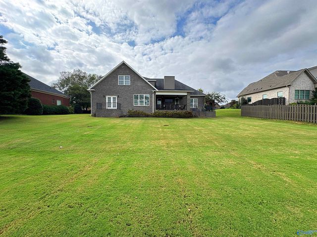 15 American Avenue SW, Huntsville, AL 35824