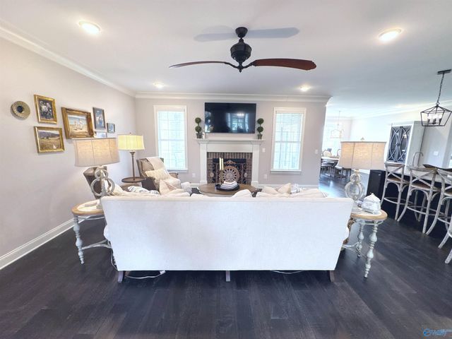 15 American Avenue SW, Huntsville, AL 35824