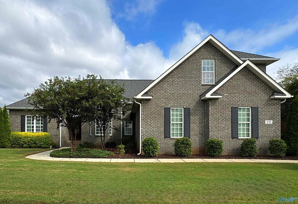 15 American Avenue SW, Huntsville, AL 35824