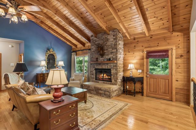 2668 Thompson Station Rd, E, Thompsons Station, TN 37179