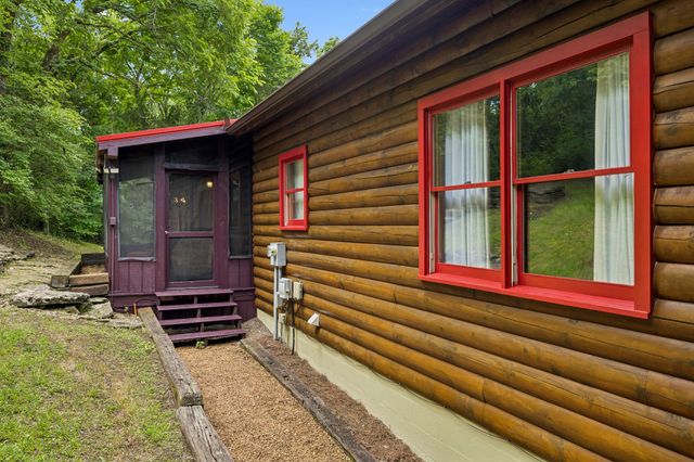 2668 Thompson Station Rd, E, Thompsons Station, TN 37179