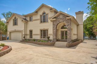 311 Edgewater Dr, Pensacola, FL 32507