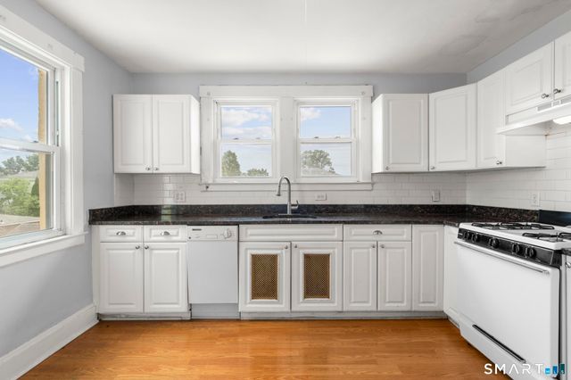 11 Columbus Avenue, Greenwich, CT 06830