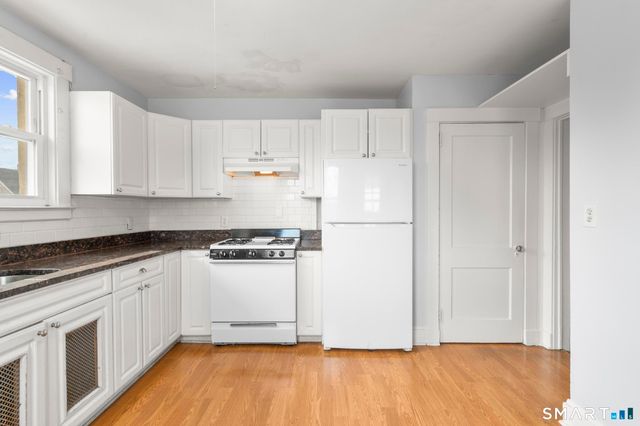 11 Columbus Avenue, Greenwich, CT 06830