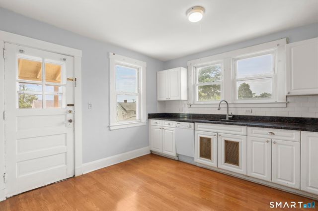 11 Columbus Avenue, Greenwich, CT 06830