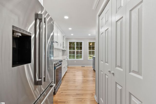 413 W Faris Road, Greenville, SC 29605