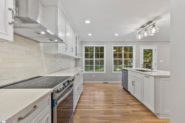 413 W Faris Road, Greenville, SC 29605