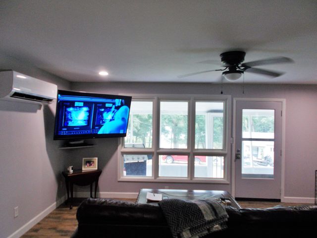 979 Highlander Rd, Camden, TN 38320