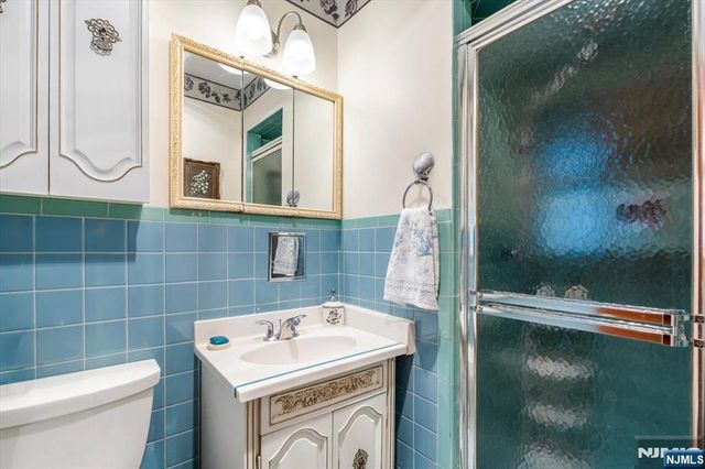 301 Raymond Street, Hillsdale, NJ 07642