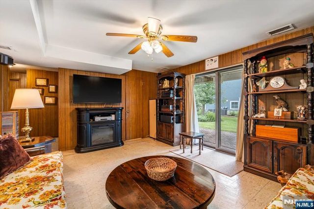 301 Raymond Street, Hillsdale, NJ 07642