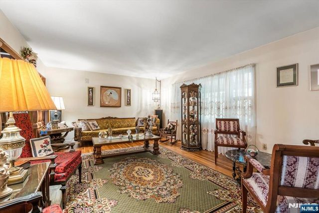 301 Raymond Street, Hillsdale, NJ 07642