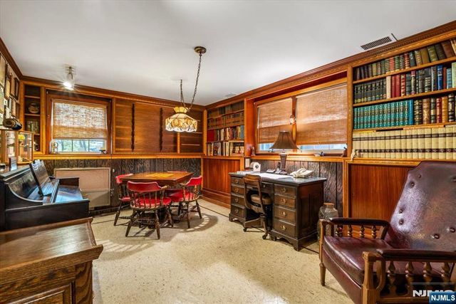 301 Raymond Street, Hillsdale, NJ 07642